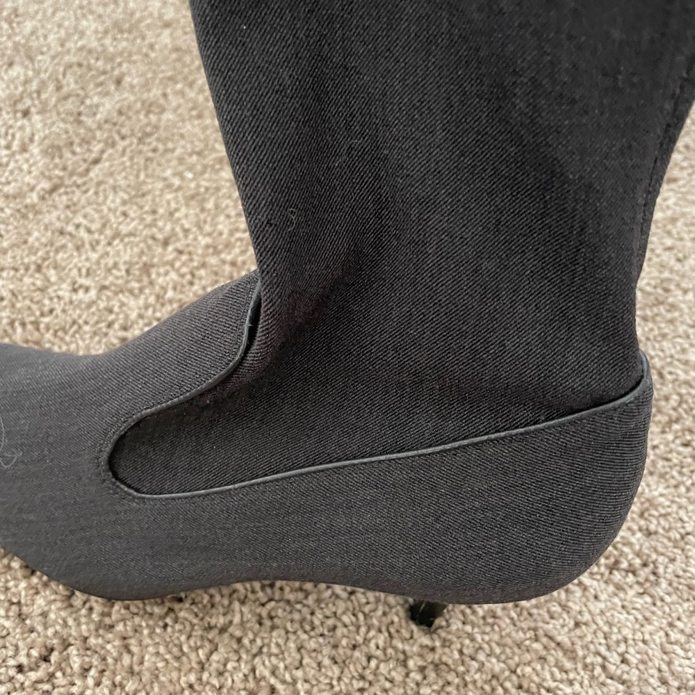Cole Haan Nanette Stretch Boots in new condition. Never been worn. Size 6 1/2 - Picture 5 of 10
